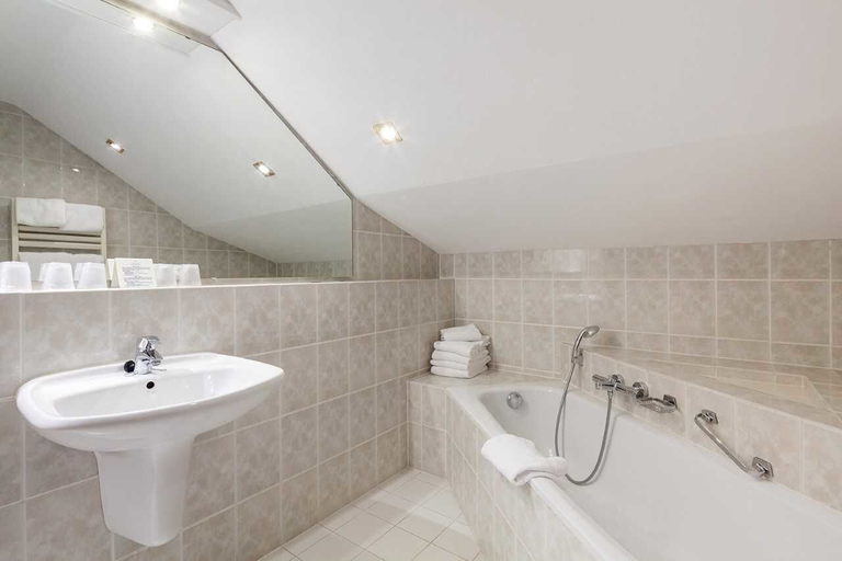 Bathroom 4, Van Der Valk Avifauna, Alphen aan den Rijn
