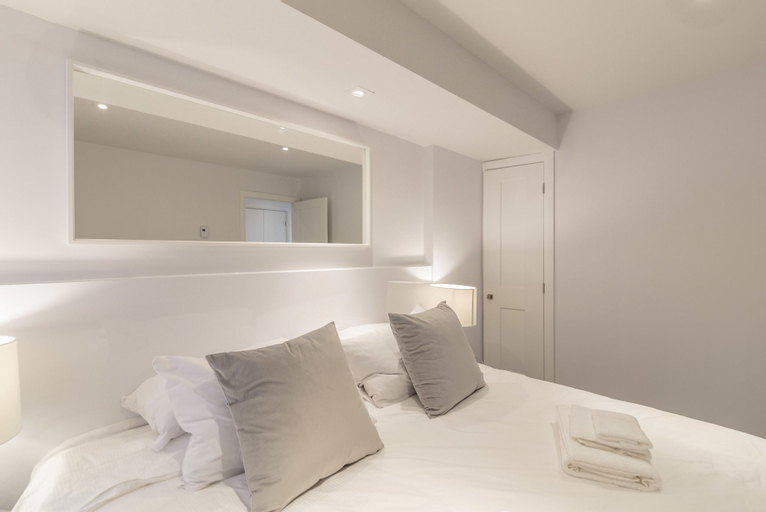 Bedroom 18