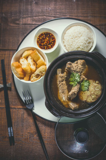 Food & Drinks 12