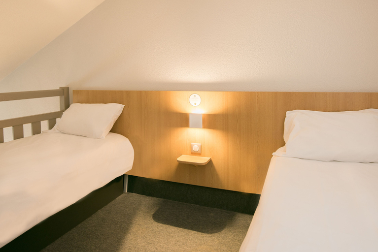 Bedroom 3, B&B HOTEL Toulon La Seyne-sur-Mer, Var