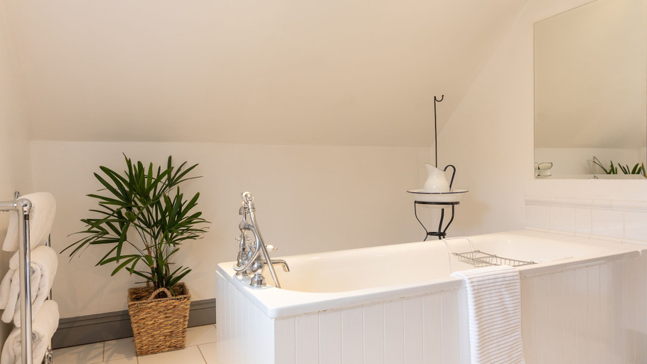 Bathroom 3, The Bell At Skenfrith, Monmouthshire