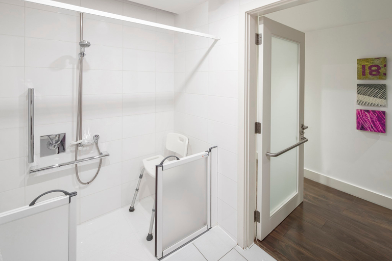 Bathroom 3, Hotel Indigo LIVERPOOL by IHG, Sefton