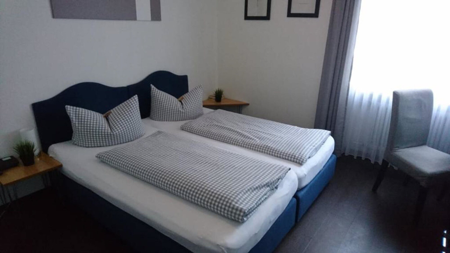 Bedroom 3, Hotel Kolpinghaus Lingen, Emsland