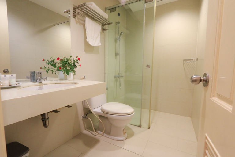 Bathroom 5, Apartment Kim Ma, Ba Đình