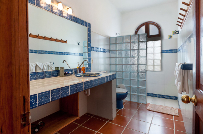 Bathroom, Casa Anita, Benito Juárez