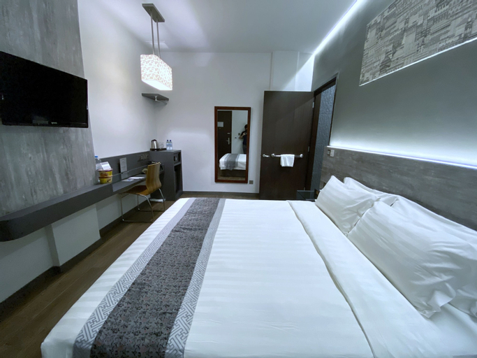 Bedroom 12