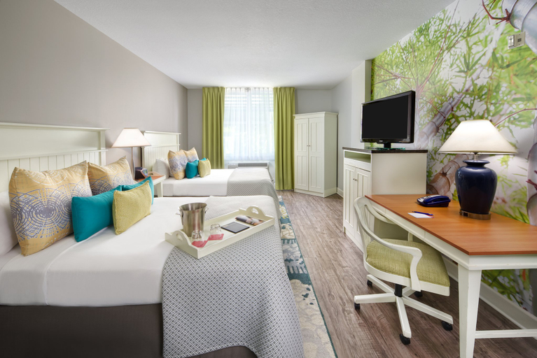 Hotel Indigo SARASOTA Room Type - 2 Queen Standard Mobility Access Roll Shower