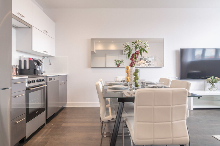 Dining Room 21