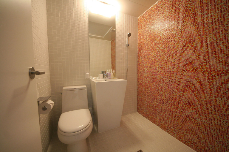 Bathroom 5, Won's Ville Myeongdong, Jung