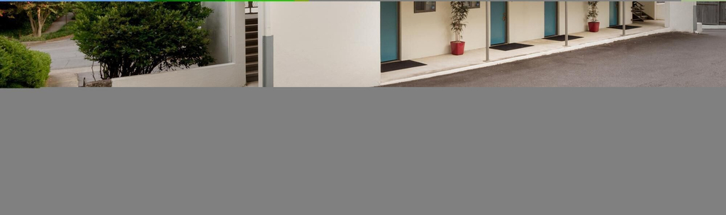Room 4, CCD Convenient Studio Only Blocks From Piedmont Hospital, Atlanta