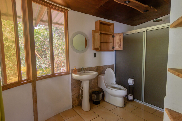 Bathroom 3, Hotel Esencia Nativa, Chiltiupán