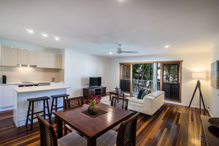 Dining Room 6