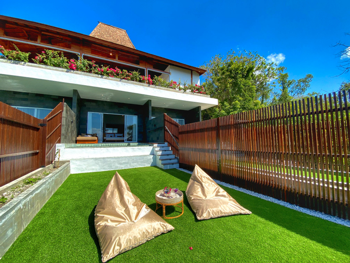 Exterior & Views 14