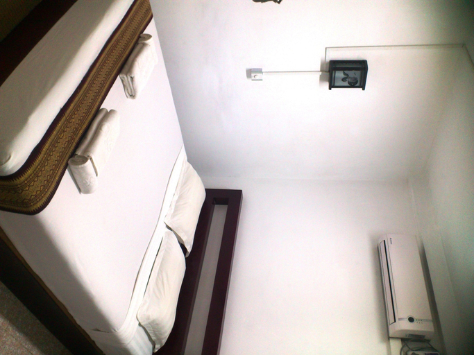 Bathroom, Agga Youth Hotel, Yangon