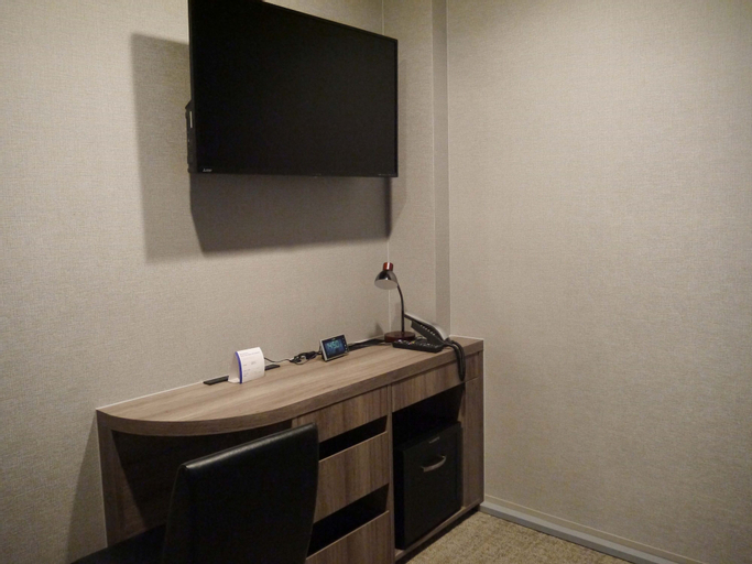 Bedroom 19