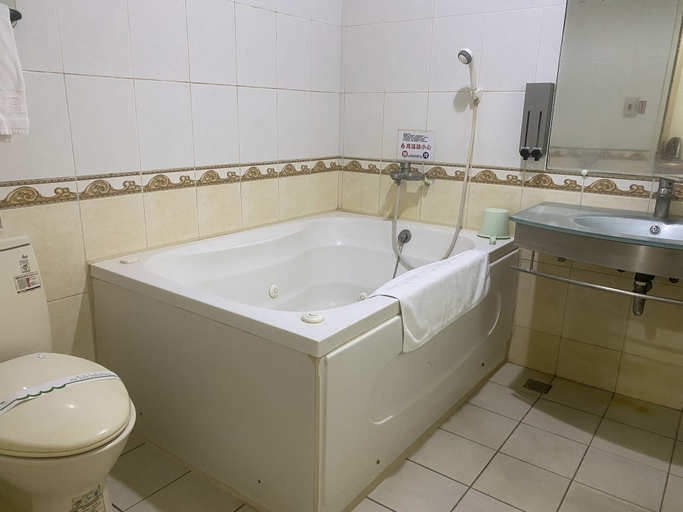 Bathroom 5, Wan Jin Hot Spring, New Taipei City