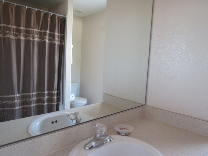 Bathroom 2, Deluxe Pool Homes by SVV, Polk
