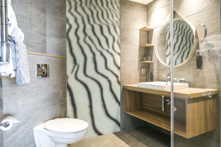 Bathroom 3, Selma Spa+, Sunne