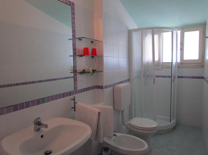 Bathroom 3, Beautiful Attic with a Large Terrace in a Great Location - Beach Place Included, Venezia