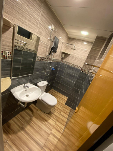 Bathroom 2, EagleNest @ Marina Cove Resort, Manjung