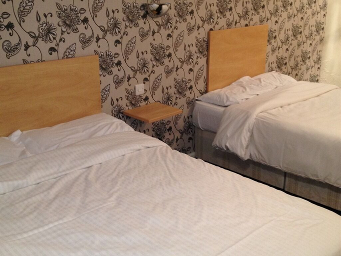 Bedroom, Ashiana Hotel, Nottinghamshire