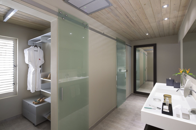 Bathroom 5, South Point Antigua Ocean Suites