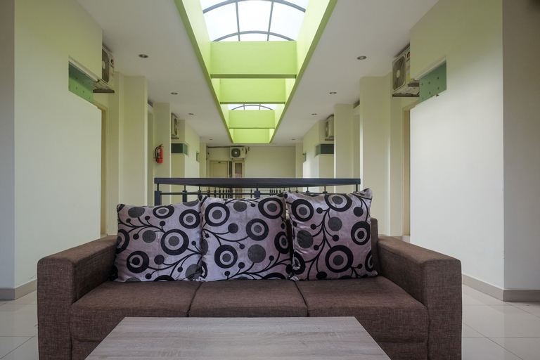 Urbanview Syariah Kadarman Home Laweyan by RedDoorz, Surakarta