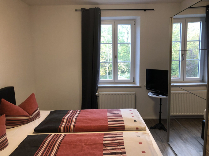 Bedroom 3, Hotel Boarding House Hohenwart, Landsberg am Lech