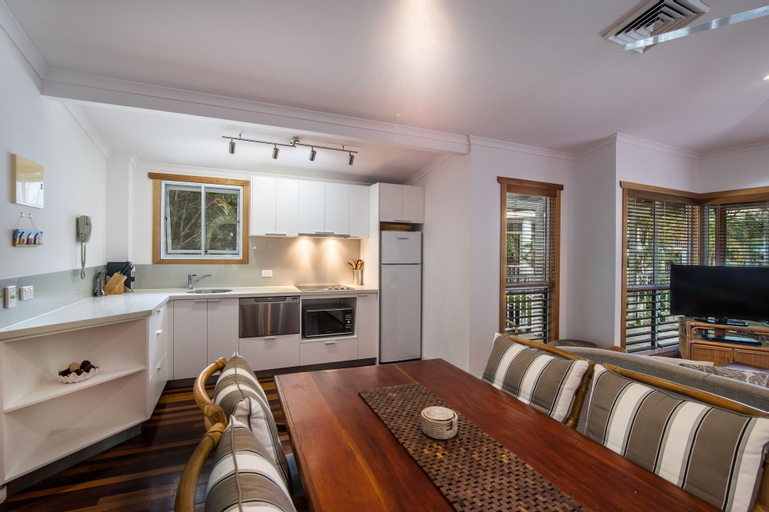 Dining Room 16