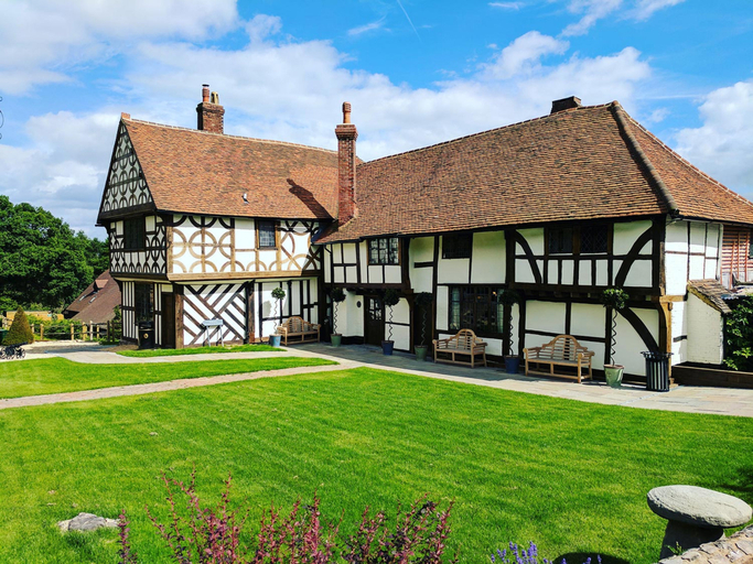 Exterior & Views 4, voco LYTHE HILL HOTEL & SPA by IHG, Surrey