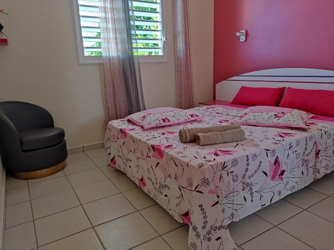 Bedroom 2, Gîte Zozio Kreyol, Pointe-Noire