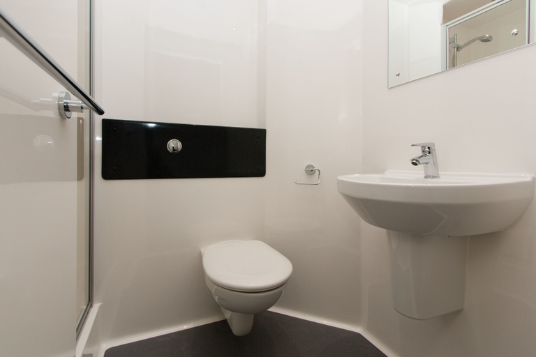 Bathroom 5, Destiny Student Murano - Campus Accommodation, Edinburgh