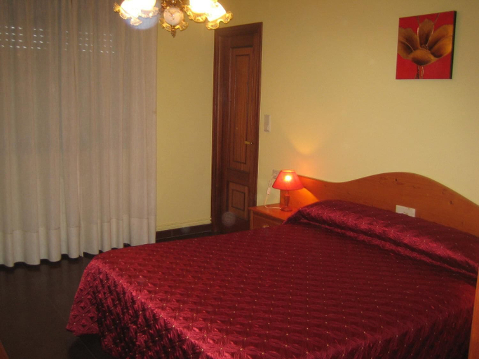 Bedroom 3, Hotel Chola, Pontevedra