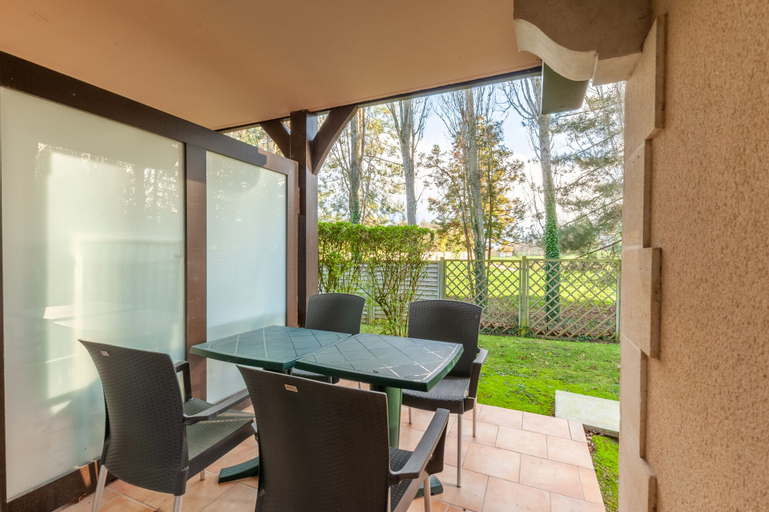 Dining Room 11