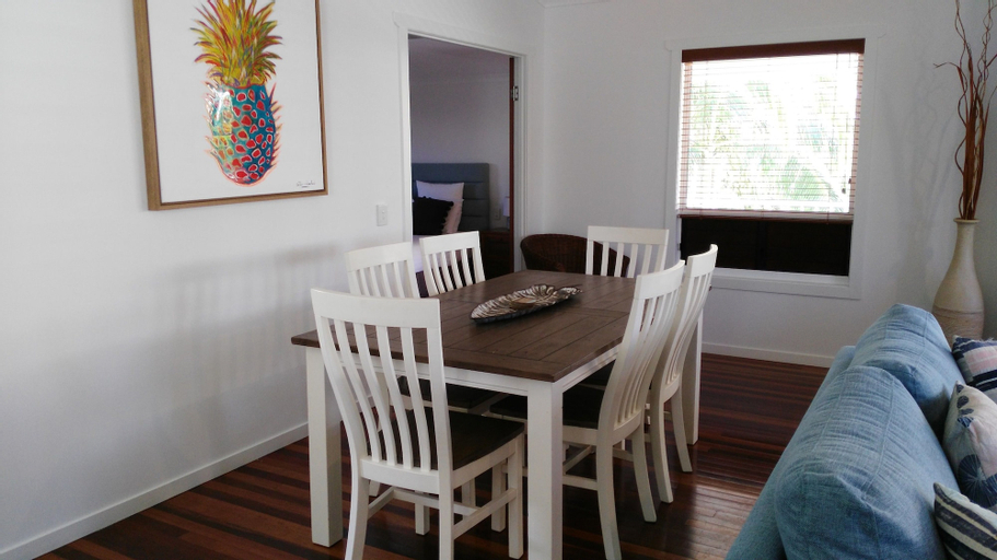 Dining Room 7