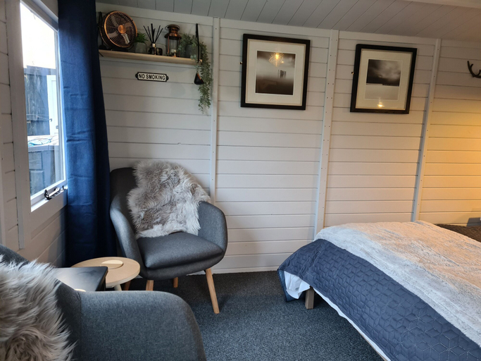 Bedroom 3, The Little Hide - Adult Only Camping Pods, York