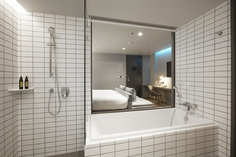 Bedroom 27