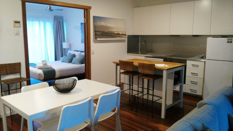 Dining Room 9