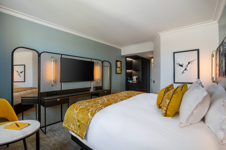 Bedroom 4, voco PARIS MONTPARNASSE by IHG, Paris