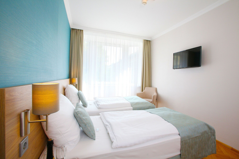 Bedroom 3, Medos Hotel, Budapesti