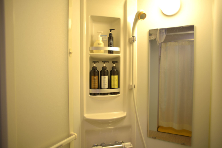 Bathroom 4, Capsule & Spa Grand Sauna Shinsaibashi, Osaka