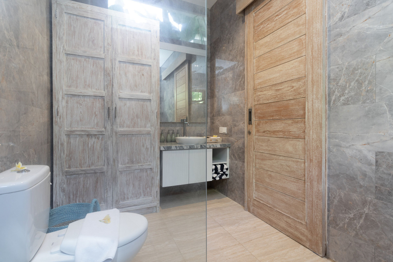 Bathroom 4, Sayang Sanur Villa IX, Denpasar