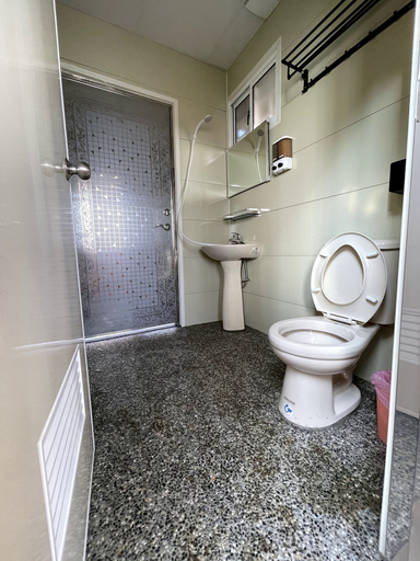 Bathroom 3, Cherub Camp Area, Nantou