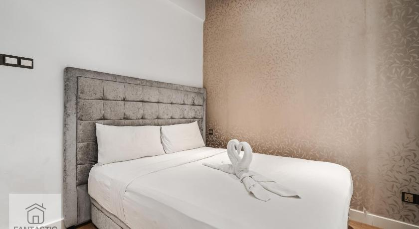 Bedroom 3, Regalia Residence @ KLCC View Sky Pool by KC, Kuala Lumpur