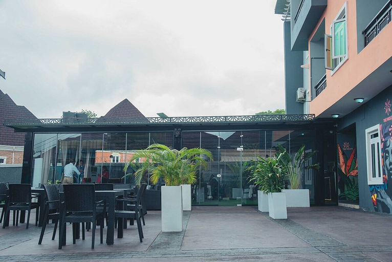 Food & Drinks 3, The Violets Hotel and Apartments, Anambra East