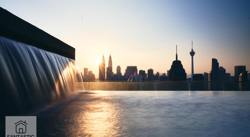 Regalia Residence @ KLCC View Sky Pool by KC, Kuala Lumpur