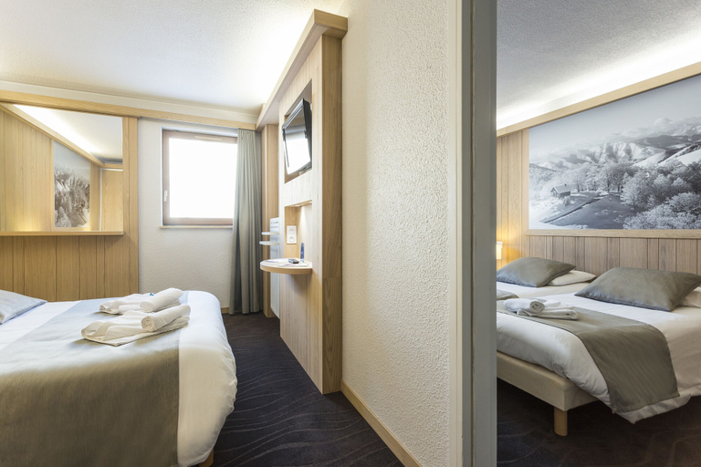 Bedroom 3, Hôtel Club MMV Les Bergers, Isère