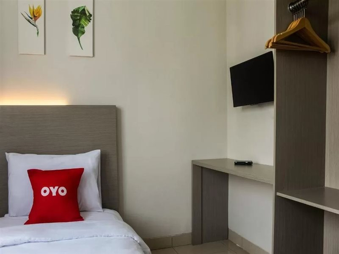 Bedroom 2, OYO 3251 D'daun Inn, Karawang