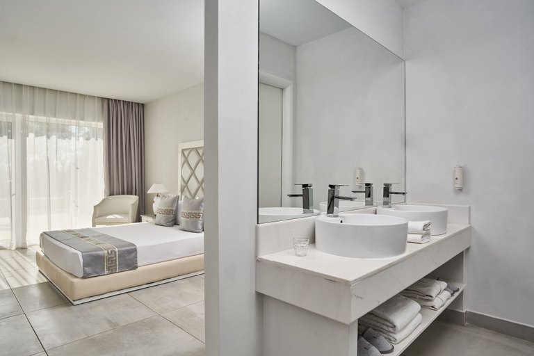 Bathroom 4, Sandy Villas Resort by Rizos Resorts - All inclusive, Ionian Islands