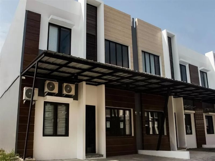 Exterior & Views 1, OYO 3251 D'daun Inn, Karawang